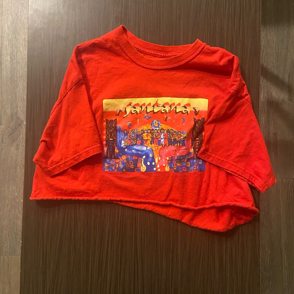 women’s red graphic santana crop top